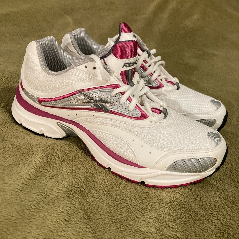 NIB Vintage Reebok Interval Runner Sneaker Size 9